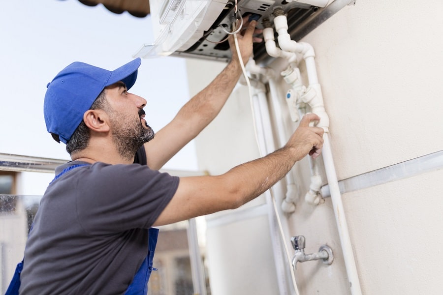 When to Get Your Hot Water Tank Replaced